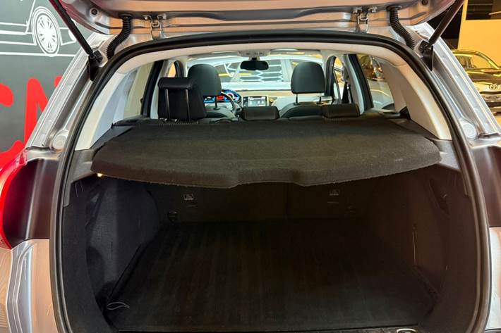 Grå Peugeot 2008 fra 2019