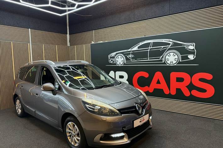 Grå Renault Grand Scenic III fra 2014