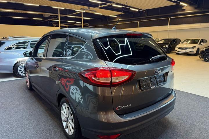 Grå Ford C-MAX fra 2015