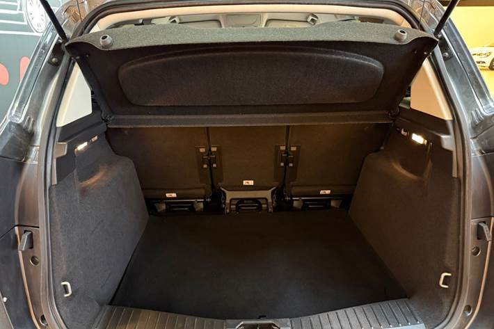 Grå Ford C-MAX fra 2015