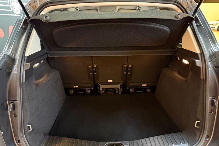 Grå Ford C-MAX fra 2015