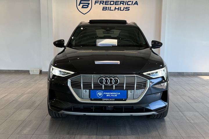 Sort Audi e-tron fra 2019