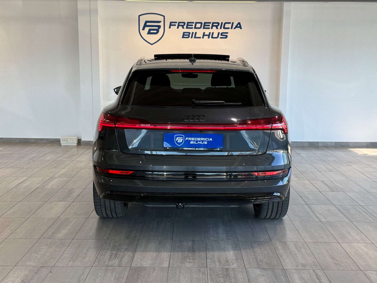 Sort Audi e-tron fra 2019