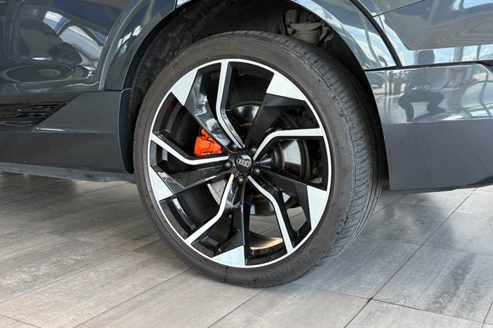 Sort Audi e-tron fra 2019