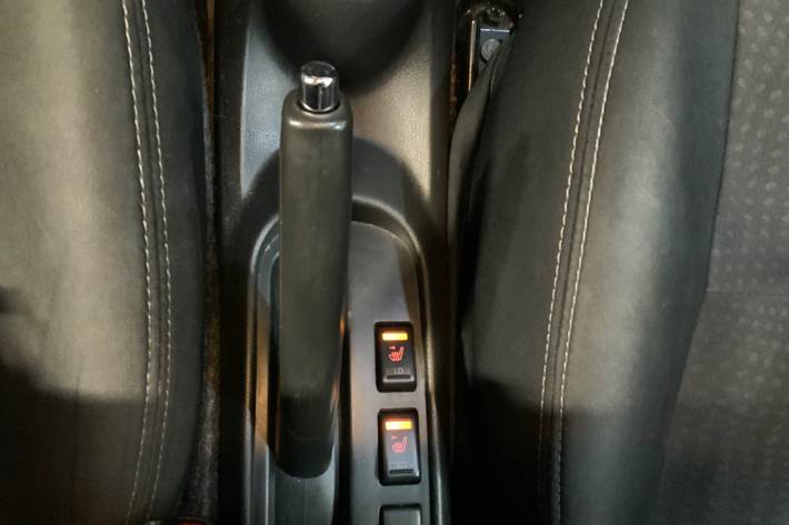 Blå Nissan Micra fra 2013