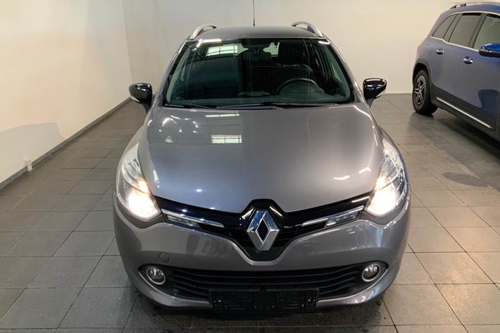 Grå Renault Clio IV fra 2014