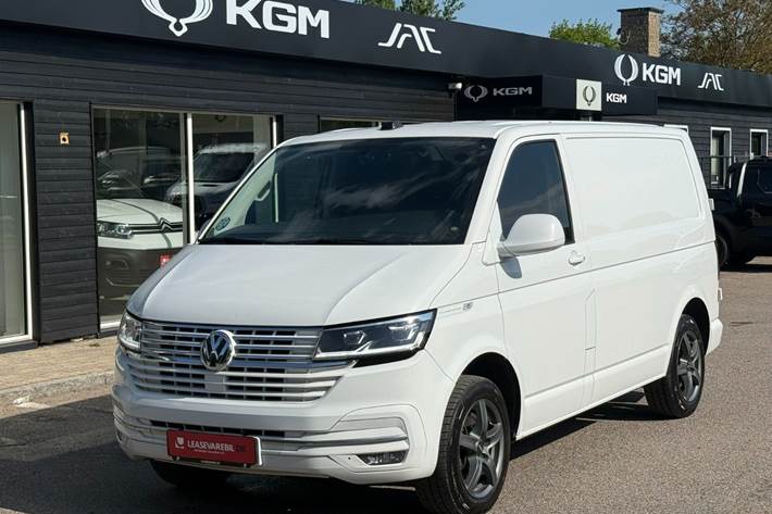 Hvid VW Transporter fra 2020