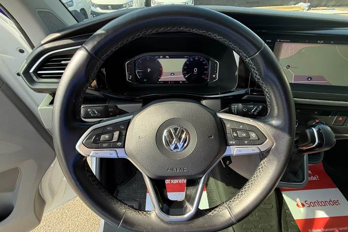 Hvid VW Transporter fra 2020