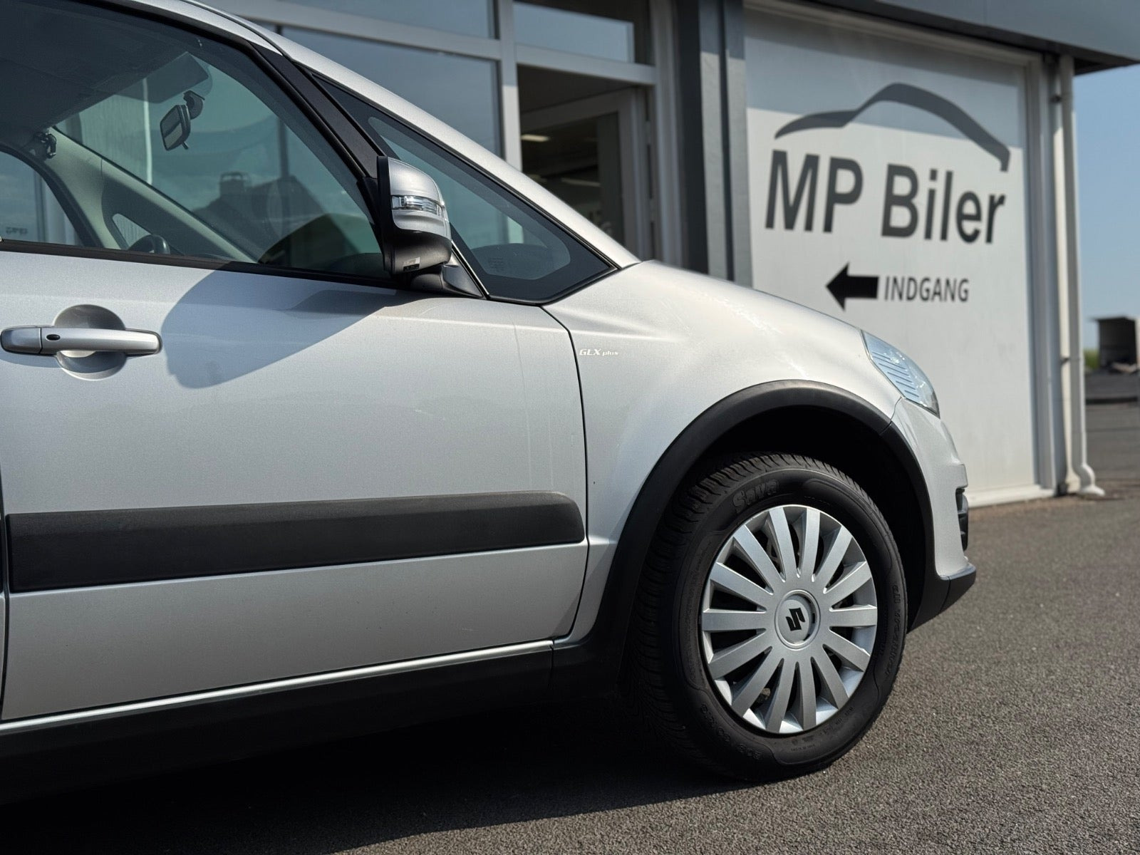 Sølv Suzuki SX4 fra 2014
