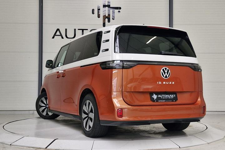 Orange VW ID.Buzz fra 2025