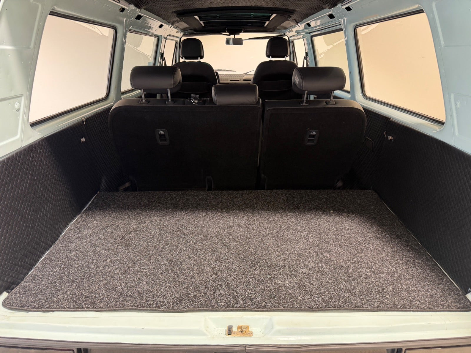 Blå VW Transporter fra 1986