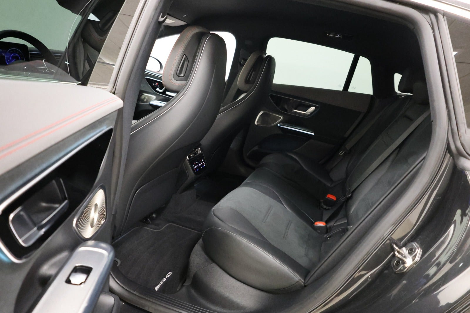 undefined Mercedes EQE350 fra 2023
