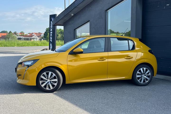 Gul Peugeot 208 fra 2020