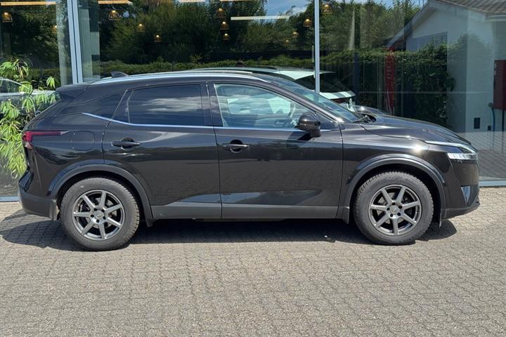 Sort Nissan Qashqai fra 2021