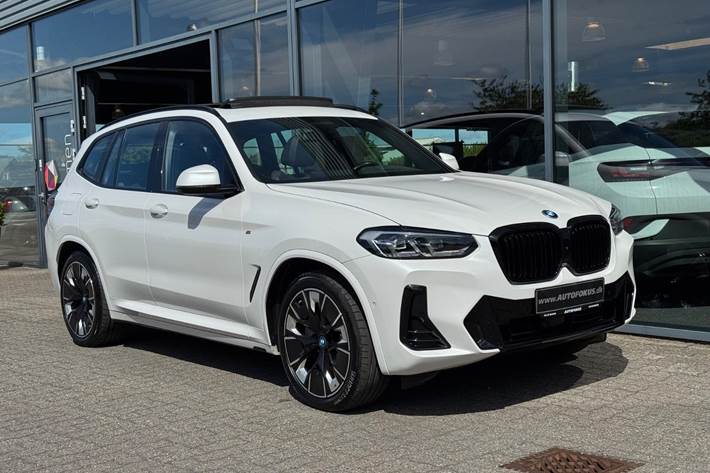 Hvid BMW iX3 fra 2023