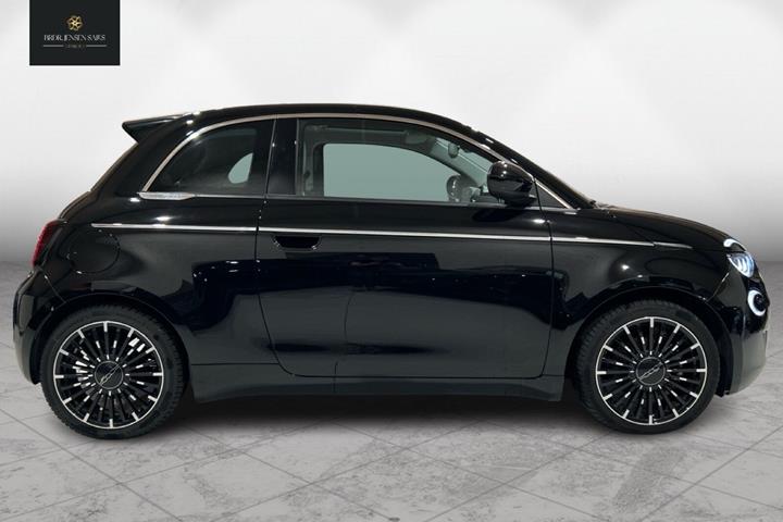 Sort Fiat 500e fra 2023