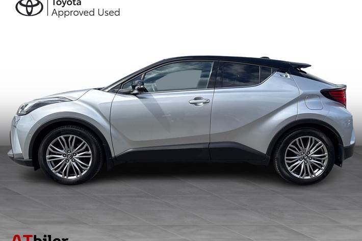 Sølv Toyota C-HR fra 2023