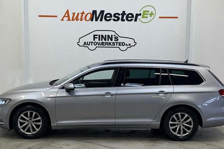 Sølv VW Passat fra 2018