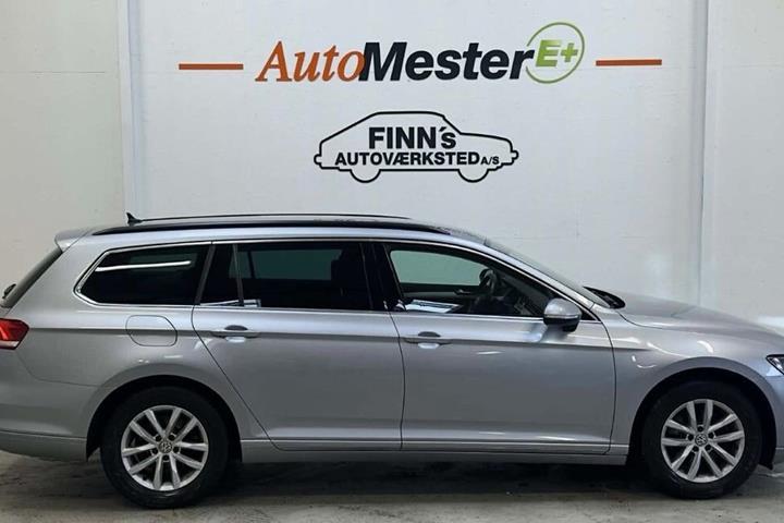 Sølv VW Passat fra 2018