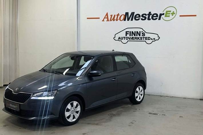 Grå Skoda Fabia fra 2020