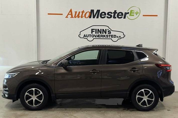 Brun Nissan Qashqai fra 2019