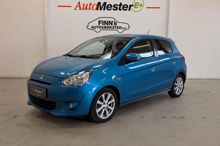 Blå Mitsubishi Space Star fra 2016