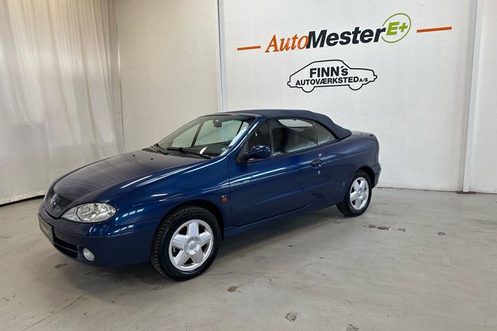 Blå Renault Mégane fra 1999
