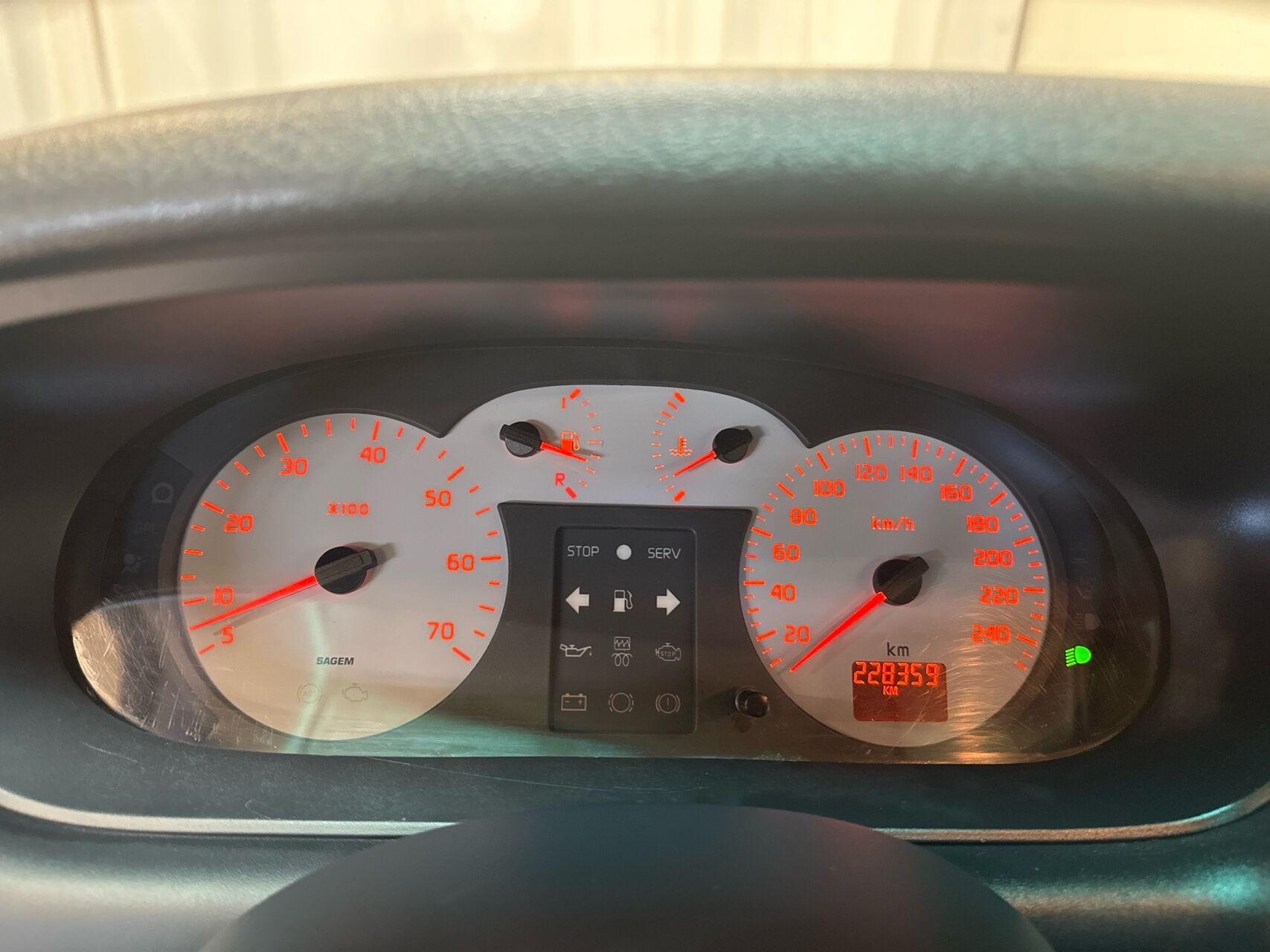 Blå Renault Mégane fra 1999