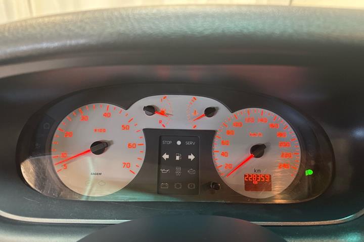 Blå Renault Mégane fra 1999