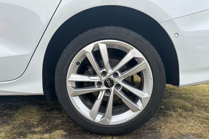 Hvid Audi A3 fra 2021