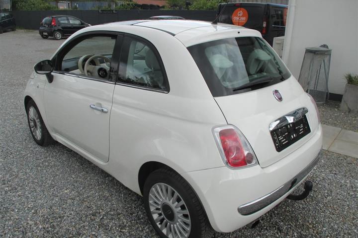 Hvid Fiat 500 fra 2010