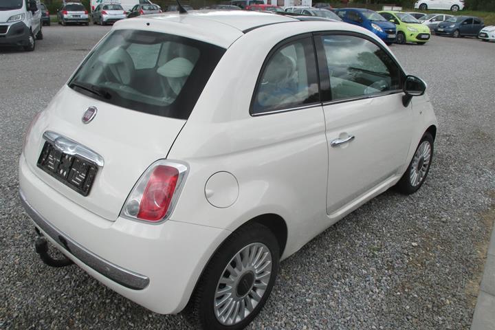 Hvid Fiat 500 fra 2010
