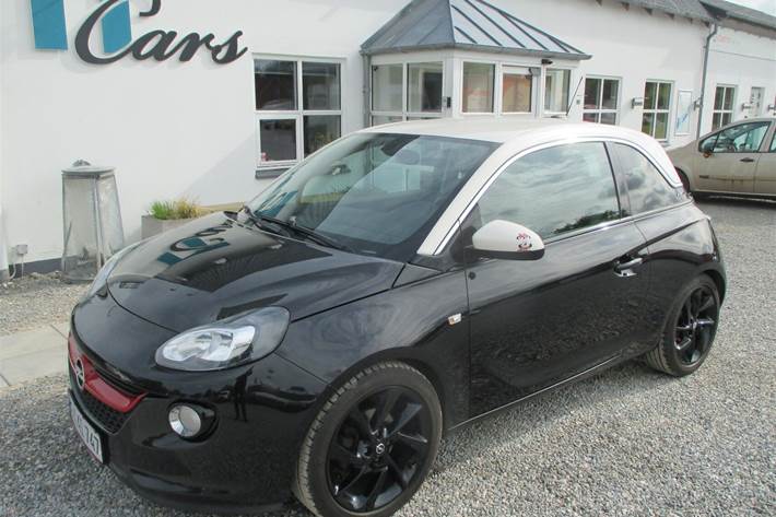 Sort Opel Adam fra 2018