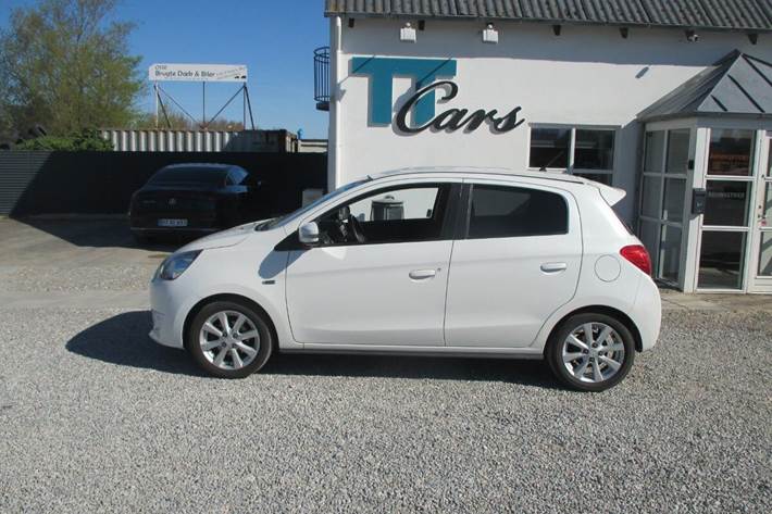 Hvid Mitsubishi Space Star fra 2014