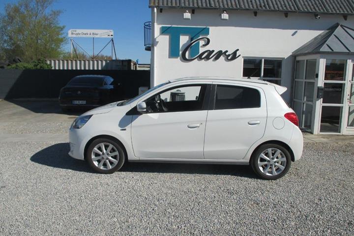 Hvid Mitsubishi Space Star fra 2014