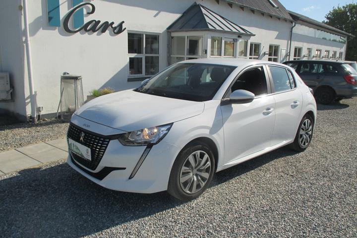 Hvid Peugeot 208 fra 2020 set udefra
