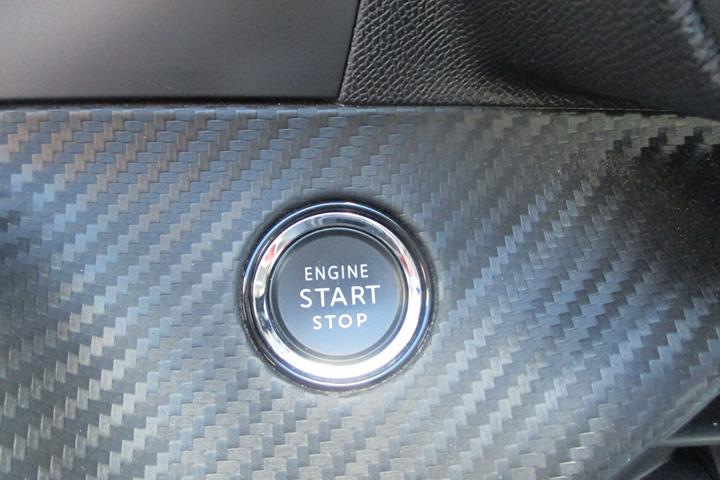 Hvid Peugeot 208 fra 2020