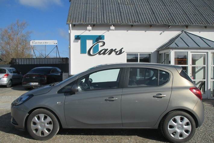 Grå Opel Corsa fra 2015