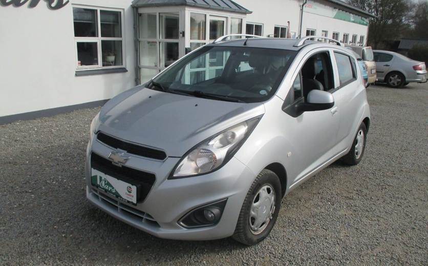 Chevrolet Spark 1,0 LT A/C 68HK 5d