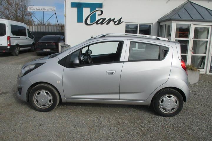Sølv Chevrolet Spark fra 2014