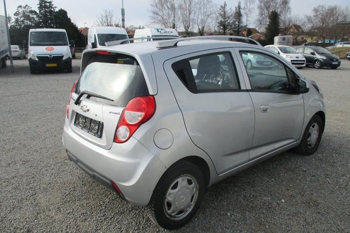 Sølv Chevrolet Spark fra 2014