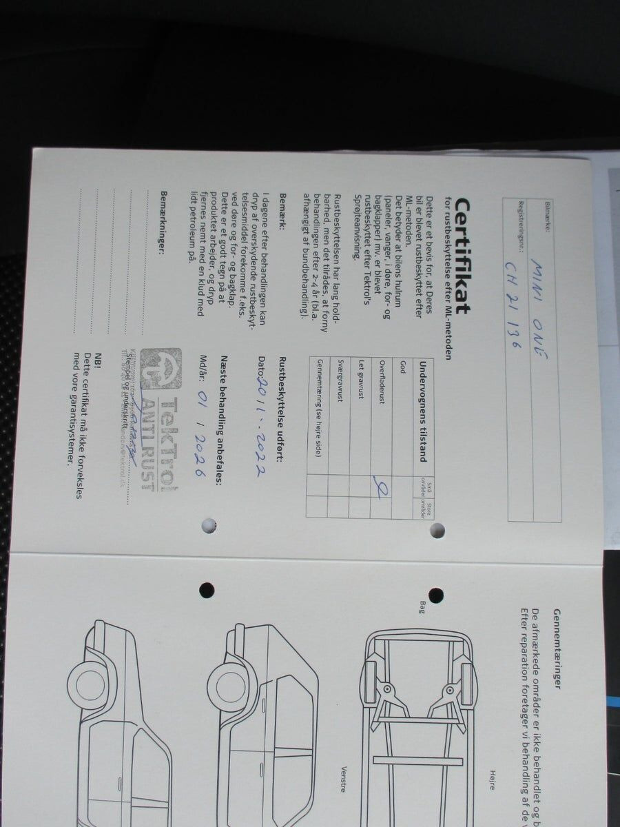 Brun Mini Clubman fra 2010 set udefra