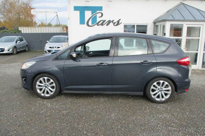 Grå Ford C-MAX fra 2011