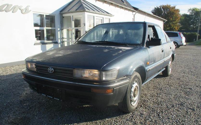Toyota Corolla 1,3 1300 XLi S 82HK 5d