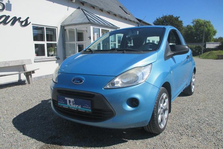 Blå Ford Ka fra 2011 set udefra