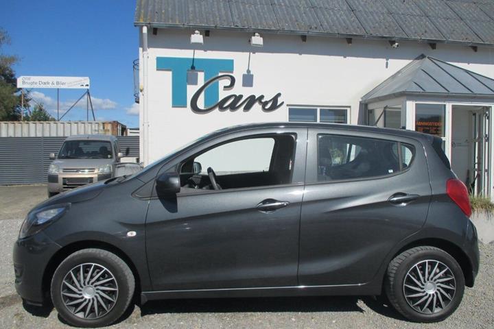 Grå Opel Karl fra 2017