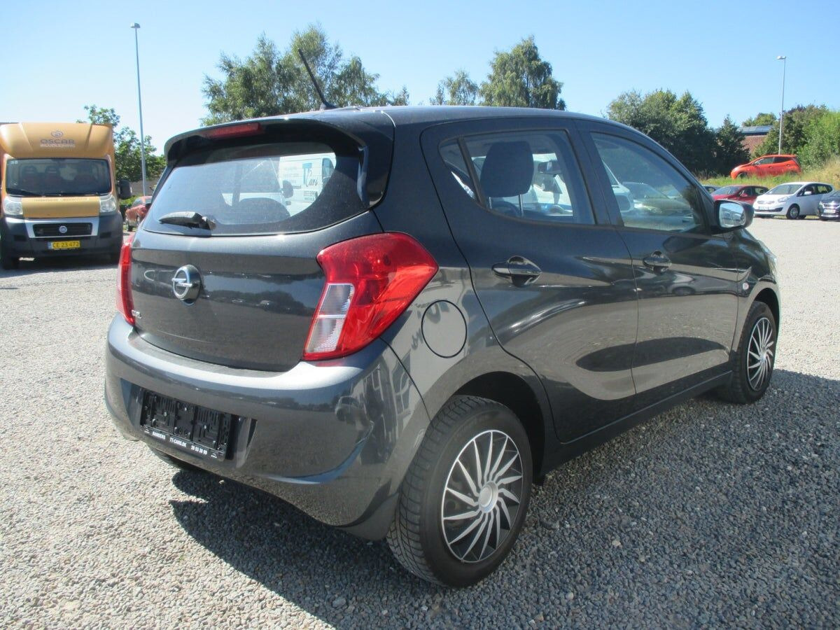 Grå Opel Karl fra 2017