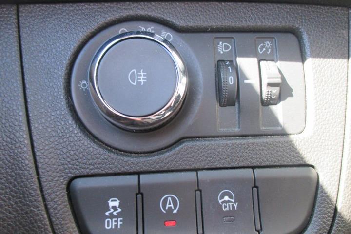 Grå Opel Karl fra 2017