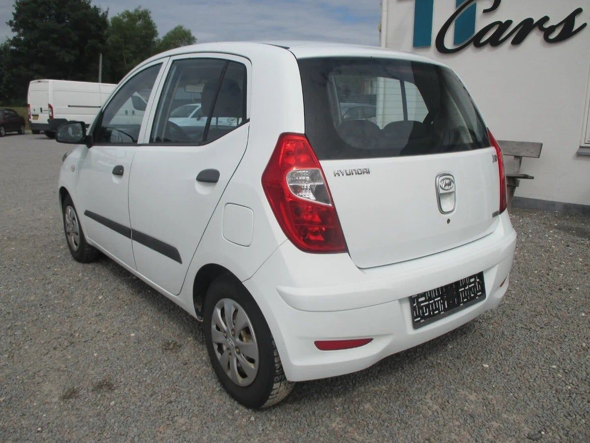 Hvid Hyundai i10 fra 2012