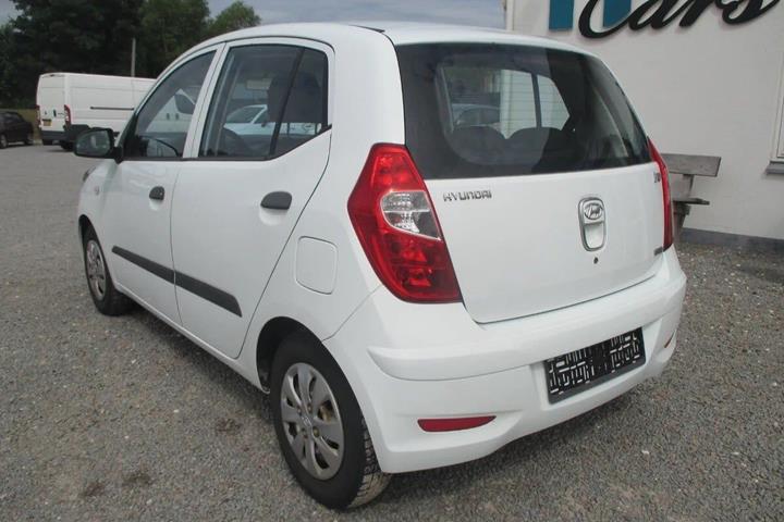 Hvid Hyundai i10 fra 2012